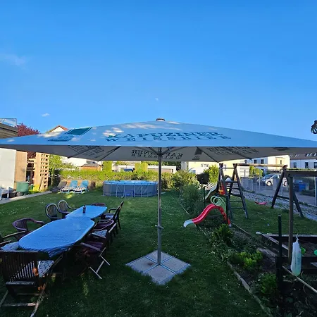 Rk79 Mit 4 Zimmer, Garten Und Pool Naehe Klinikum U-bahn & S-bahn Zum Messegelaende Nuernberg Fürth