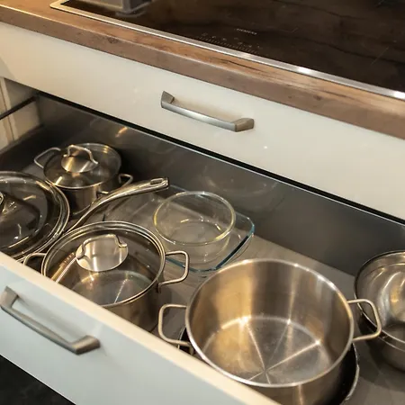 Apartamento Rk79 Mit 4 Zimmer, Garten Und Pool Naehe Klinikum U-bahn & S-bahn Zum Messegelaende Nuernberg