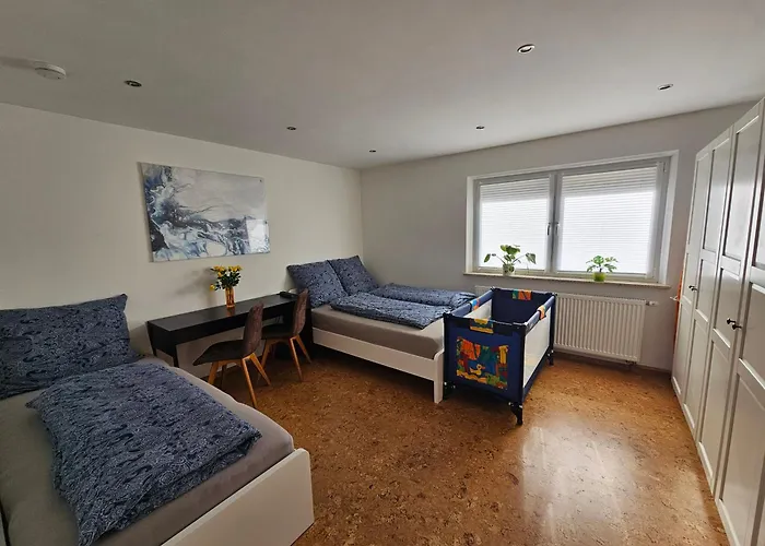 דירה Rk79 Mit 4 Zimmer, Garten Und Pool Naehe Klinikum U-bahn & S-bahn Zum Messegelaende Nuernberg Fürth