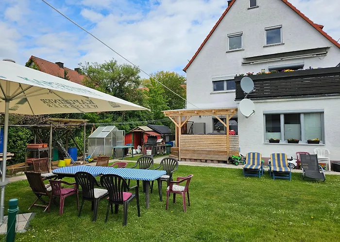 Rk79 Mit 4 Zimmer, Garten Und Pool Naehe Klinikum U-bahn & S-bahn Zum Messegelaende Nuernberg Fürth