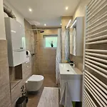 Rk79 Mit 4 Zimmer, Garten Und Pool Naehe Klinikum U-bahn & S-bahn Zum Messegelaende Nuernberg